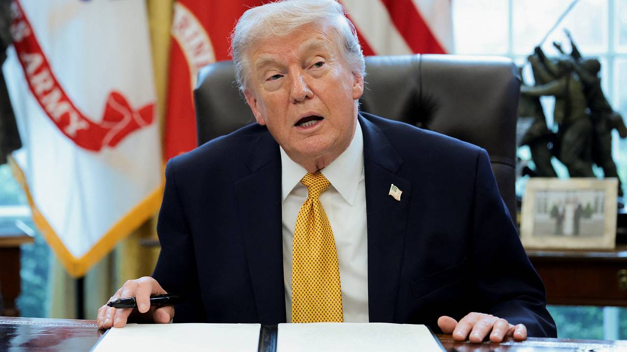 Рассказ Трампа о просьбе разбомбить Иран опровергли Рассказ Трампа о просьбе разбомбить Иран опровергли