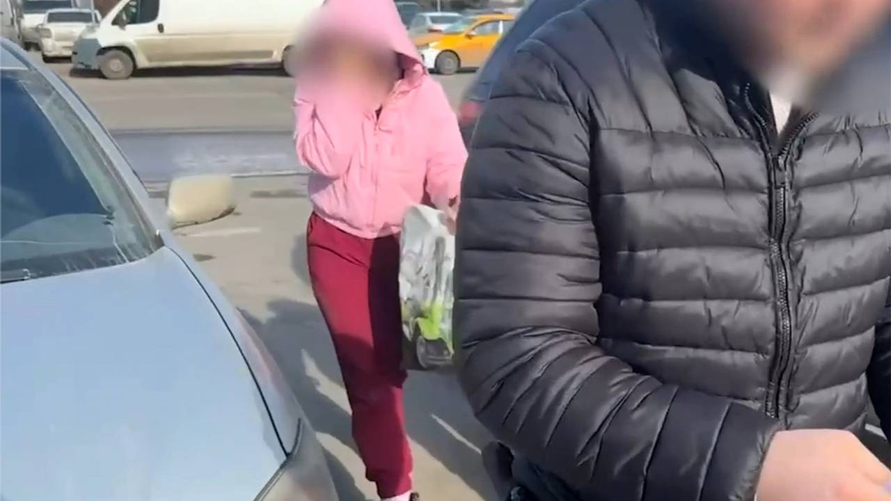 Стали известны подробности о превращенной аферистами в киллера российской студентке
