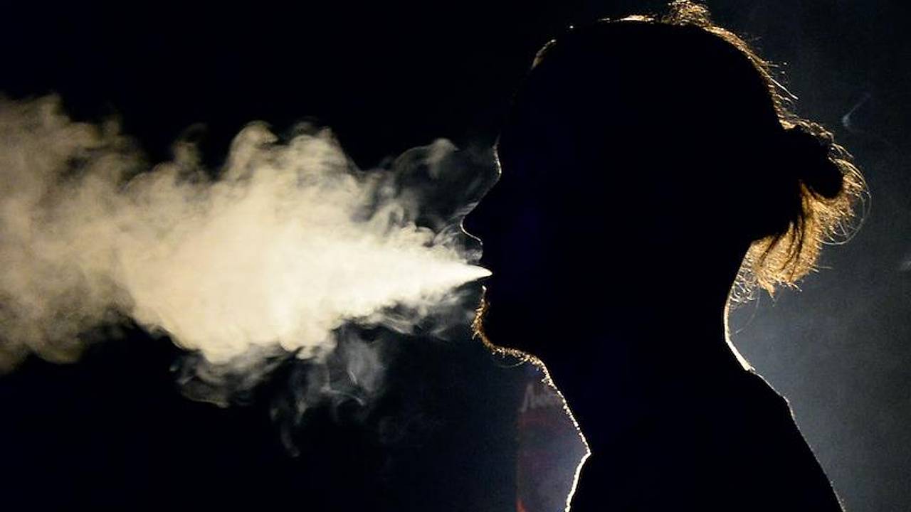 Любителей вейпов предупредили о риске одного заболевания