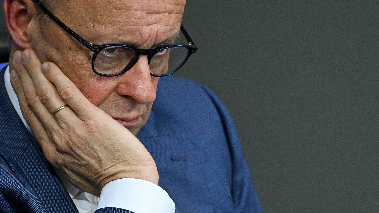 Мерц потребовал место для Европы за столом переговоров по Украине