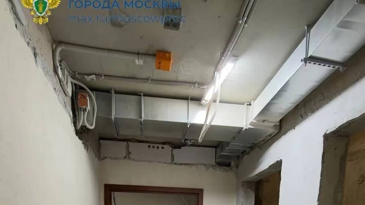 В ЖК «Лучи» от застройщика «ЛСР» рабочий упал в шахту лифта
