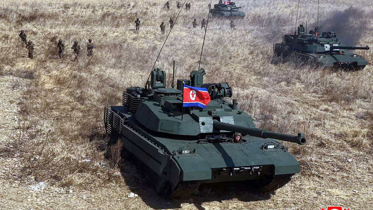 Ким Чен Ын раскрыл боевые возможности «корейской "Арматы"»