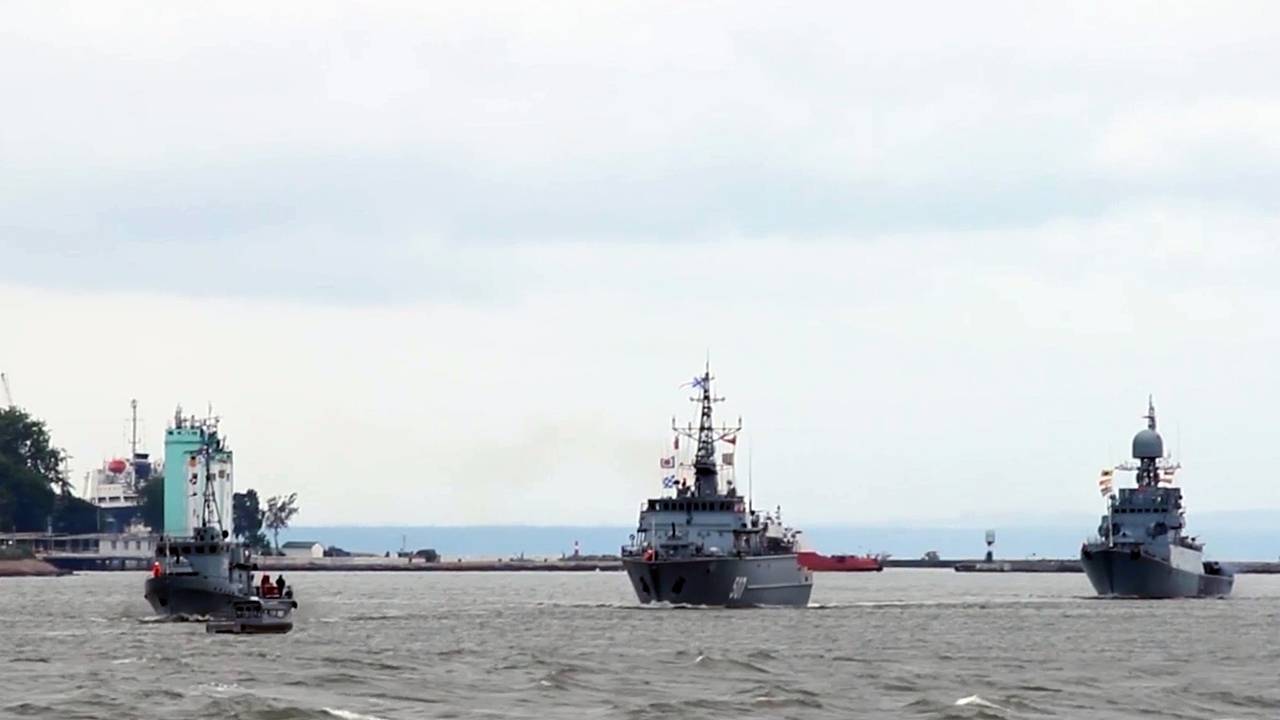 Названы два варианта ответа России на борьбу Запада с теневым флотом