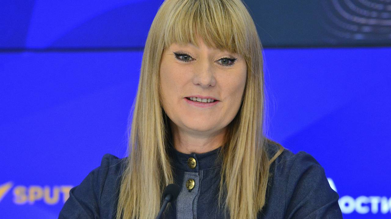 Журова объяснила нежелание переезжать за границу