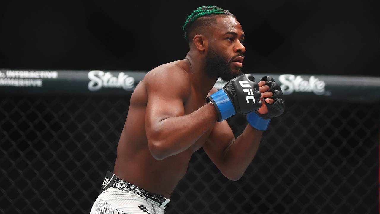 Американский боец UFC обвинил судей промоушена в лояльном отношении к россиянам