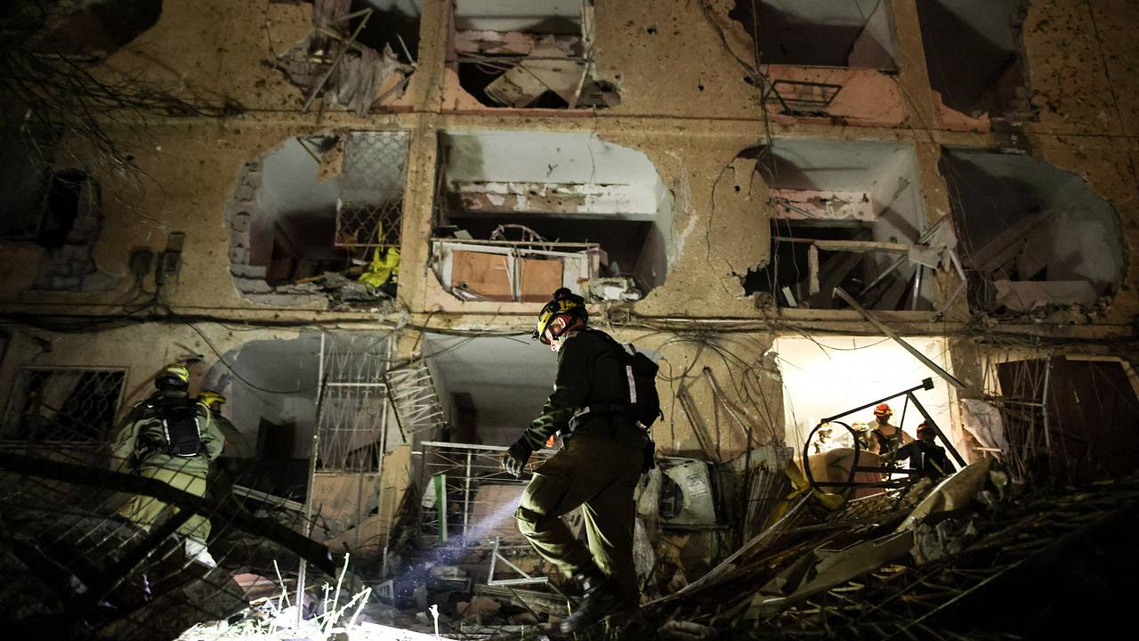 Удар Ирана по району ядерного центра в Израиле объяснили