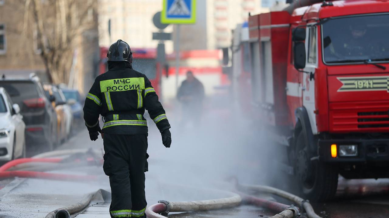 При пожаре в многоэтажке в центре Москвы погиб человек