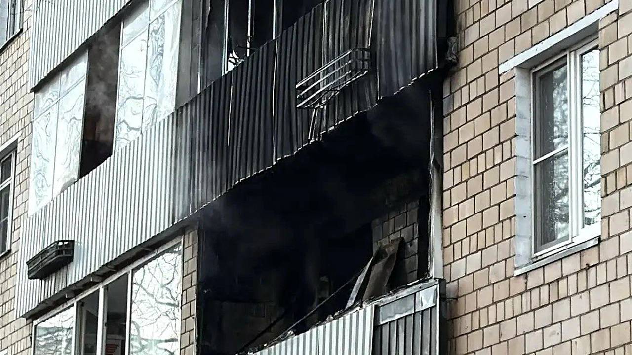 Названа предварительная причина пожара в жилом доме в центре Москвы