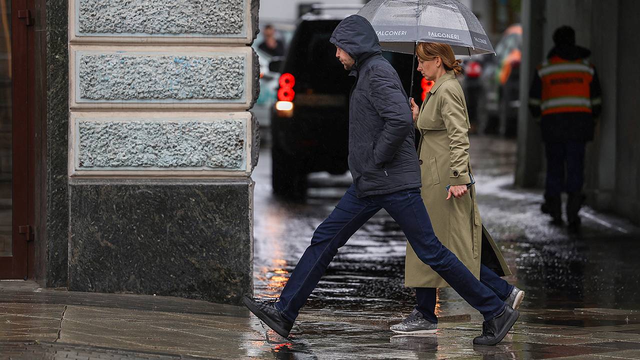 Москвичам пообещали дождь