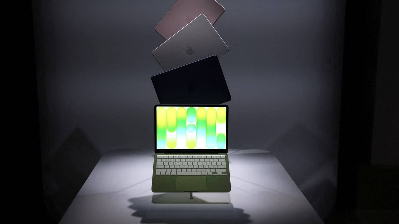 Самый дешевый ноутбук Apple стал мощнее ПК с Windows