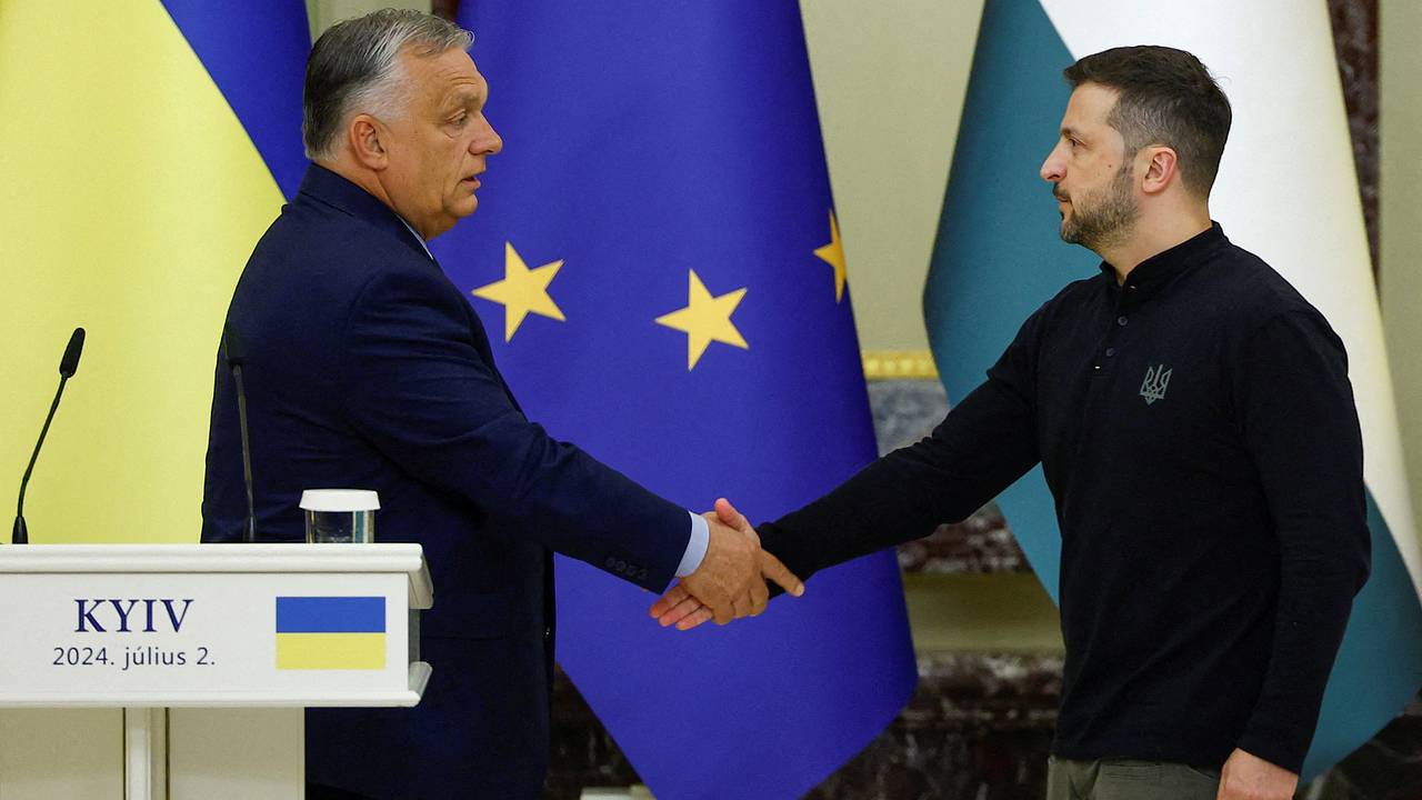 Названы организаторы кампании Зеленского против Орбана