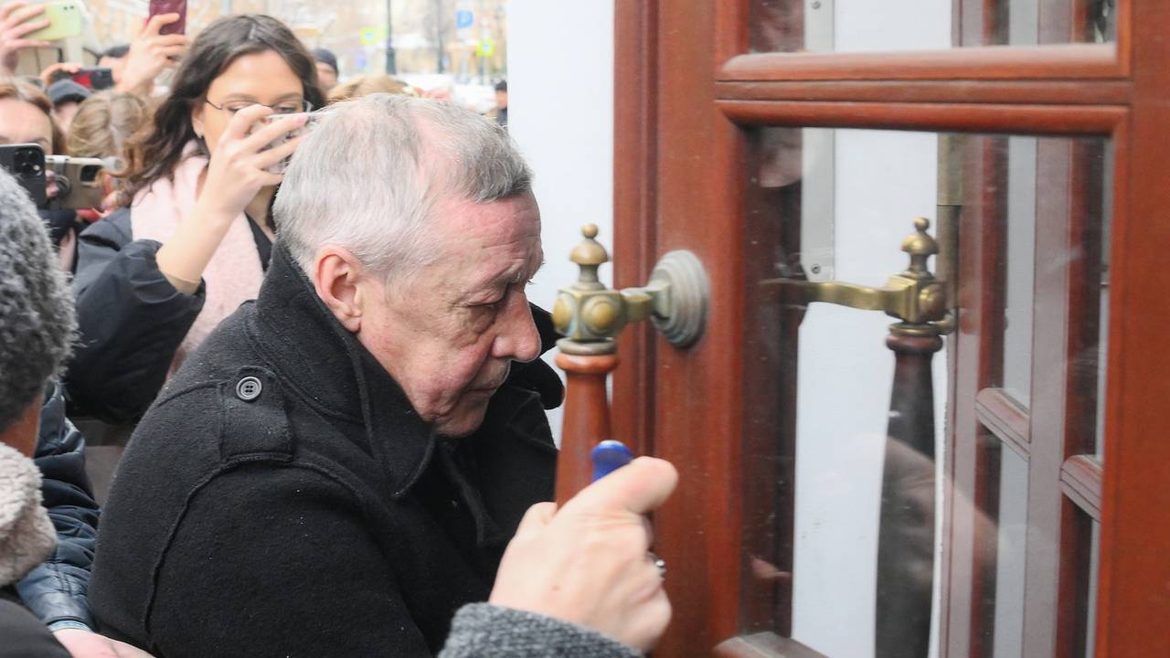 Михалков поблагодарил Путина за возвращение Михаила Ефремова на сцену