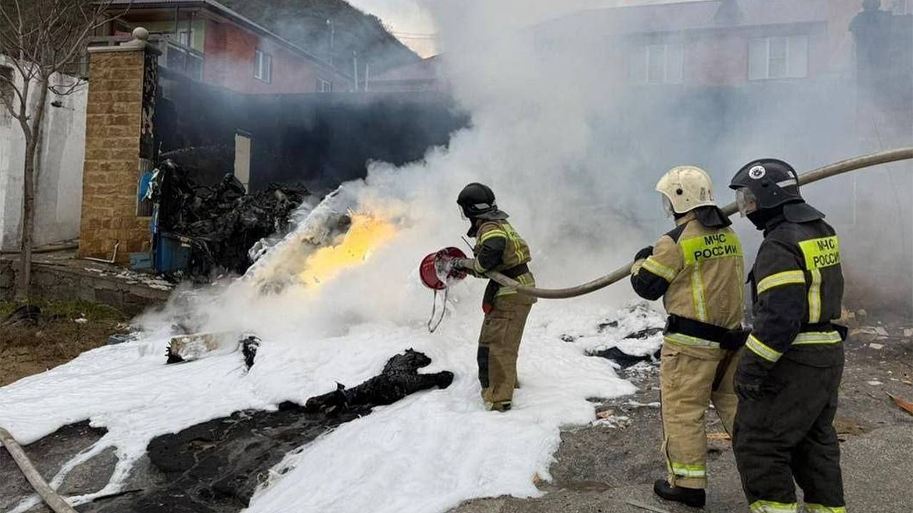 Пилот упавшего на дом в российском регионе вертолета не умел им управлять