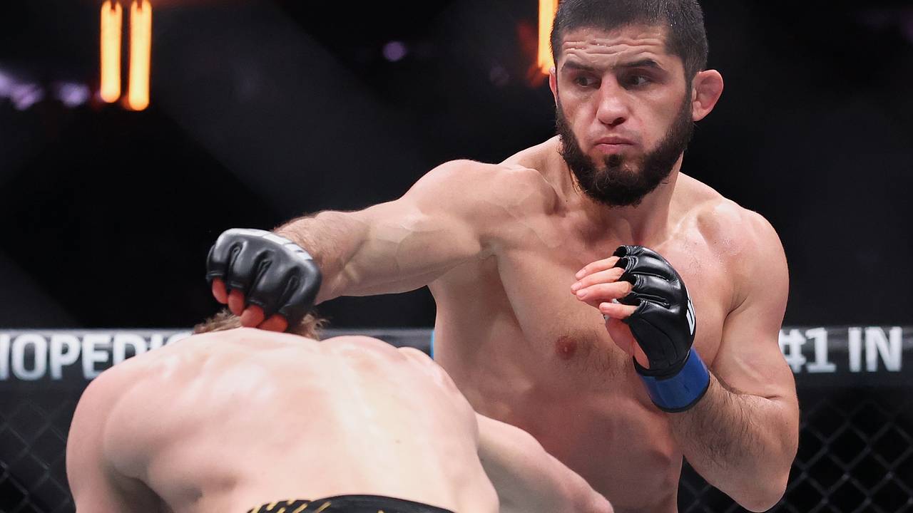 Глава UFC высказался о сроках ближайшего боя Махачева