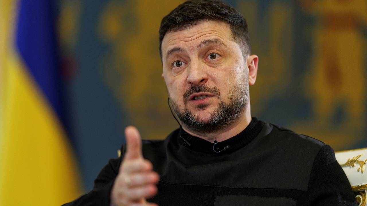 Зеленский пожаловался на уменьшение давления на Россию Зеленский пожаловался на уменьшение давления на Россию