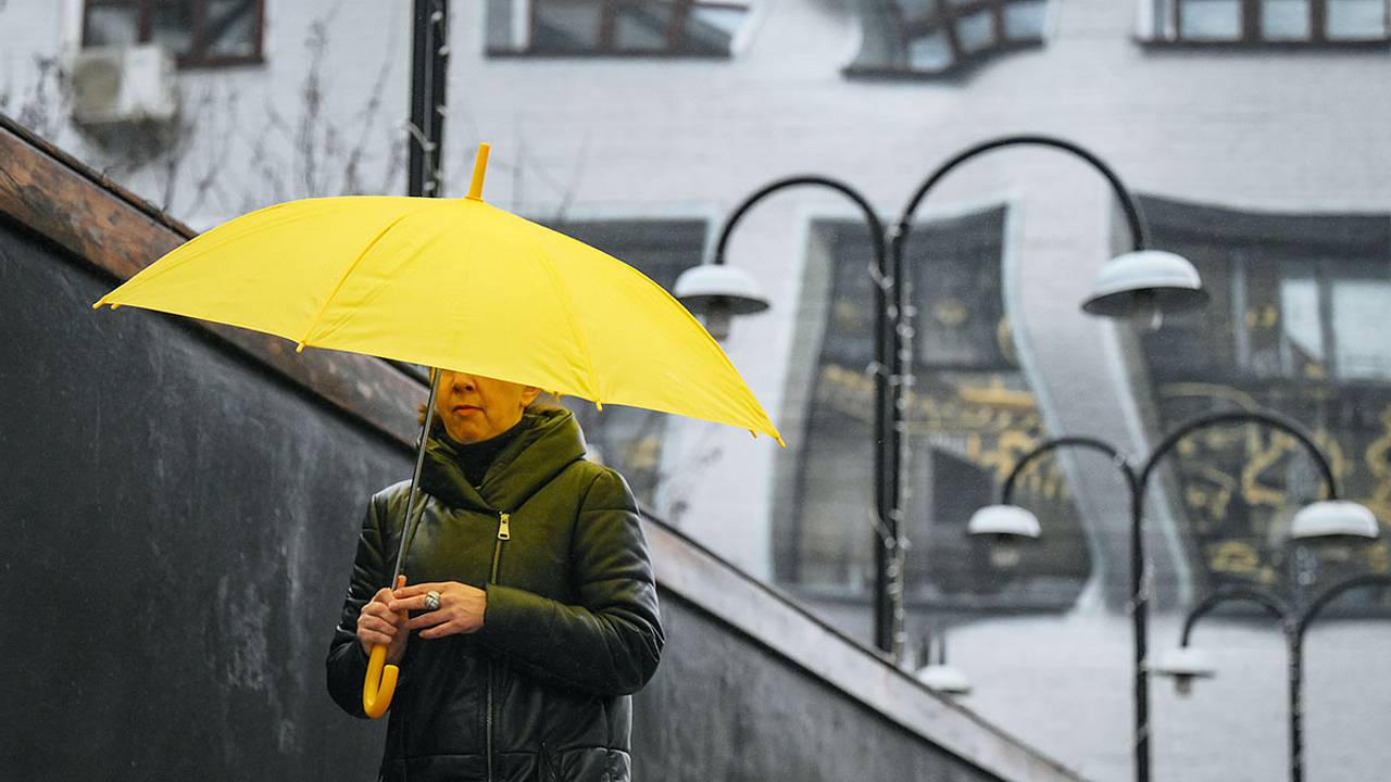 Москвичам назвали дату прихода дождей