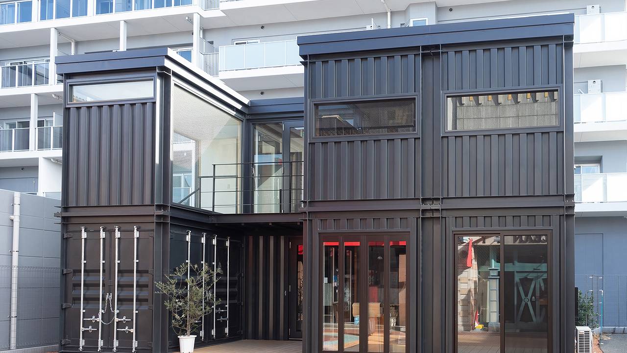 Россияне стали жить в контейнерах из-за цен на стройматериалы