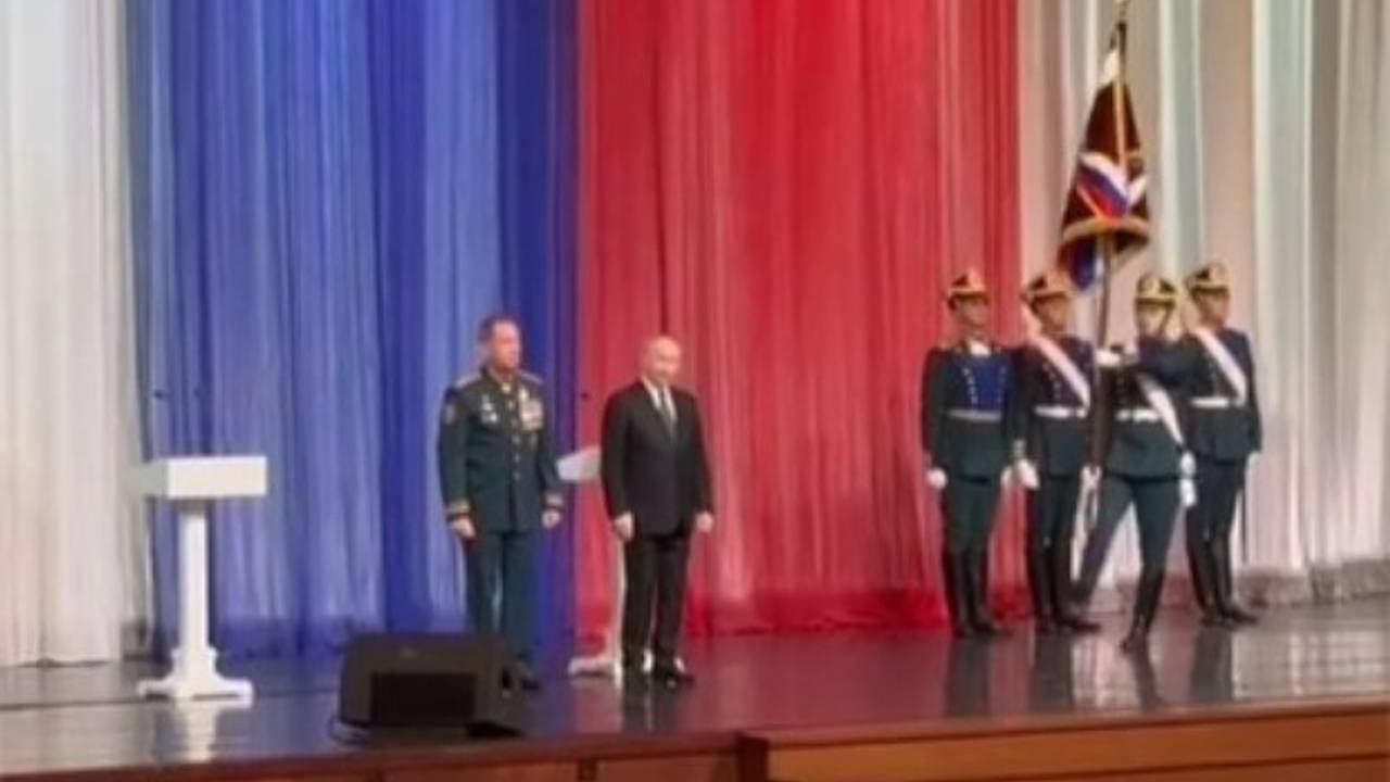 Воинский ритуал с участием Путина попал на видео