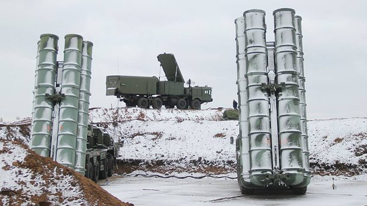 Индия одобрила закупку российских систем С-400
