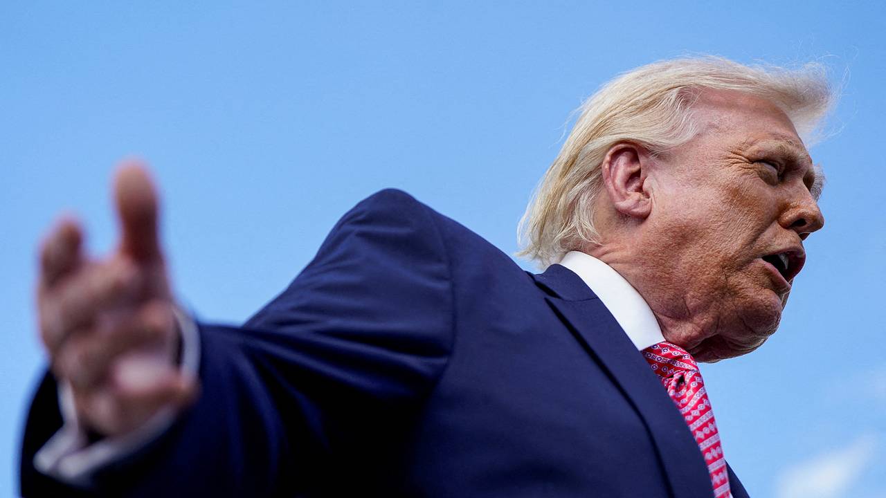 Трамп на форуме в Майами предложил аудитории поговорить о сексе Трамп на форуме в Майами предложил аудитории поговорить о сексе