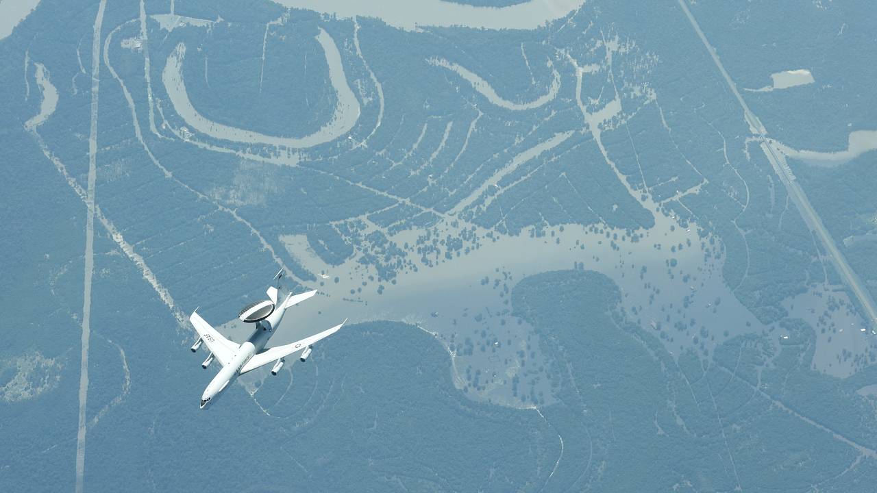 «Важнейший» самолет США оказался поврежден при ударе Ирана