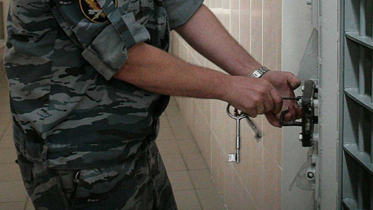 Нажившего на МЧС сотни миллионов экс-начальника отправили в колонию в российском регионе