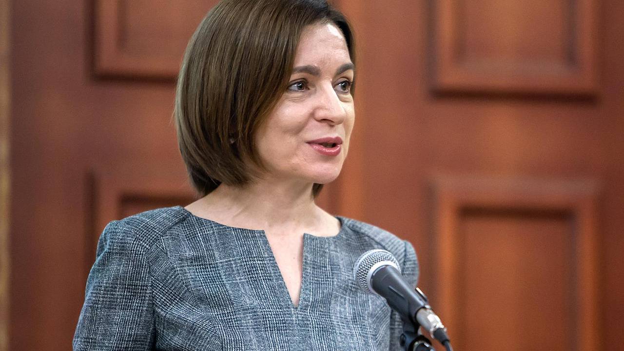 Санду посетит две соседствующие с Россией страны