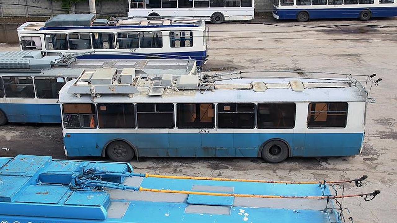 Трое россиян похитили почти 80 миллионов рублей при помощи троллейбусов