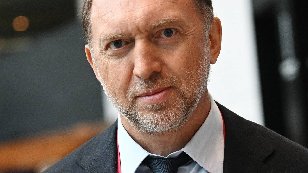 «Этот путь придется пройти». Зачем миллиардер Дерипаска призывает россиян «собраться» и работать шесть дней в неделю по 12 часов? «Этот путь придется пройти». Зачем миллиардер Дерипаска призывает россиян «собраться» и работать шесть дней в неделю по 12 часов?