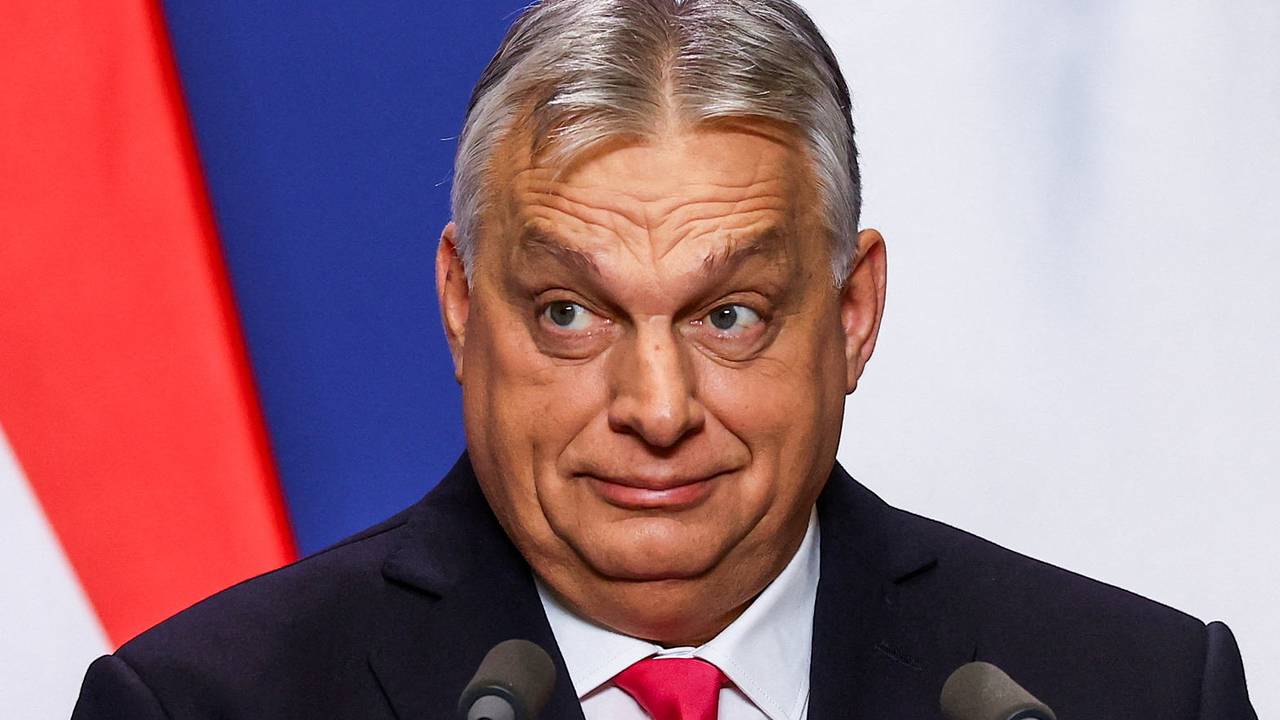 Орбан «чуть не умер со смеху» Орбан «чуть не умер со смеху»