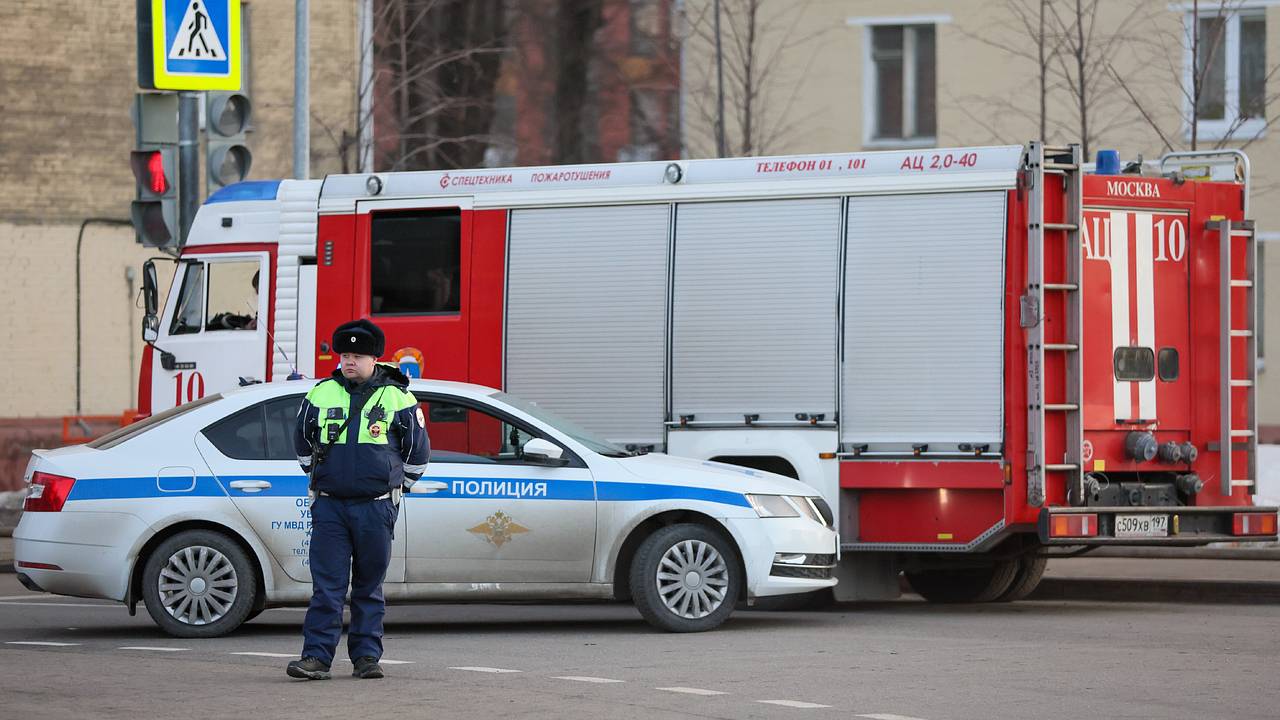 Массовое ДТП в Москве заблокировало движение по двум полосам