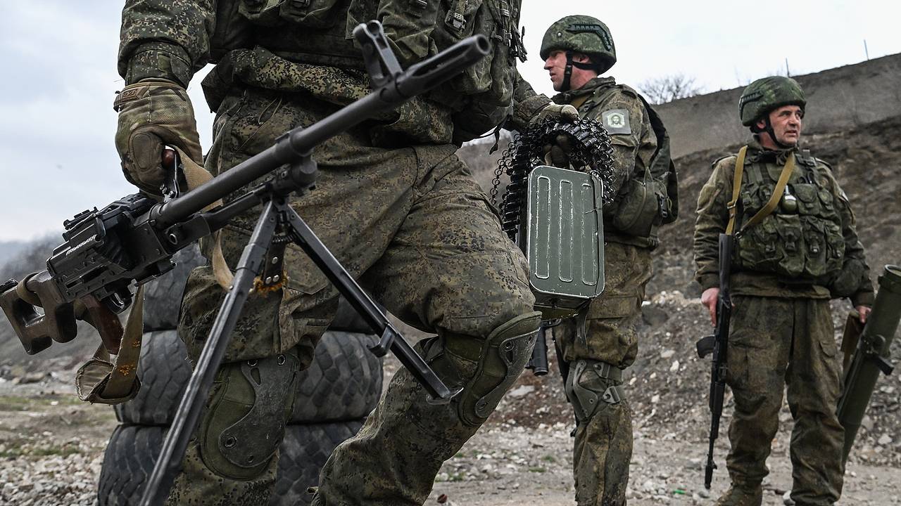 Российские войска взяли под контроль территорию ЛНР