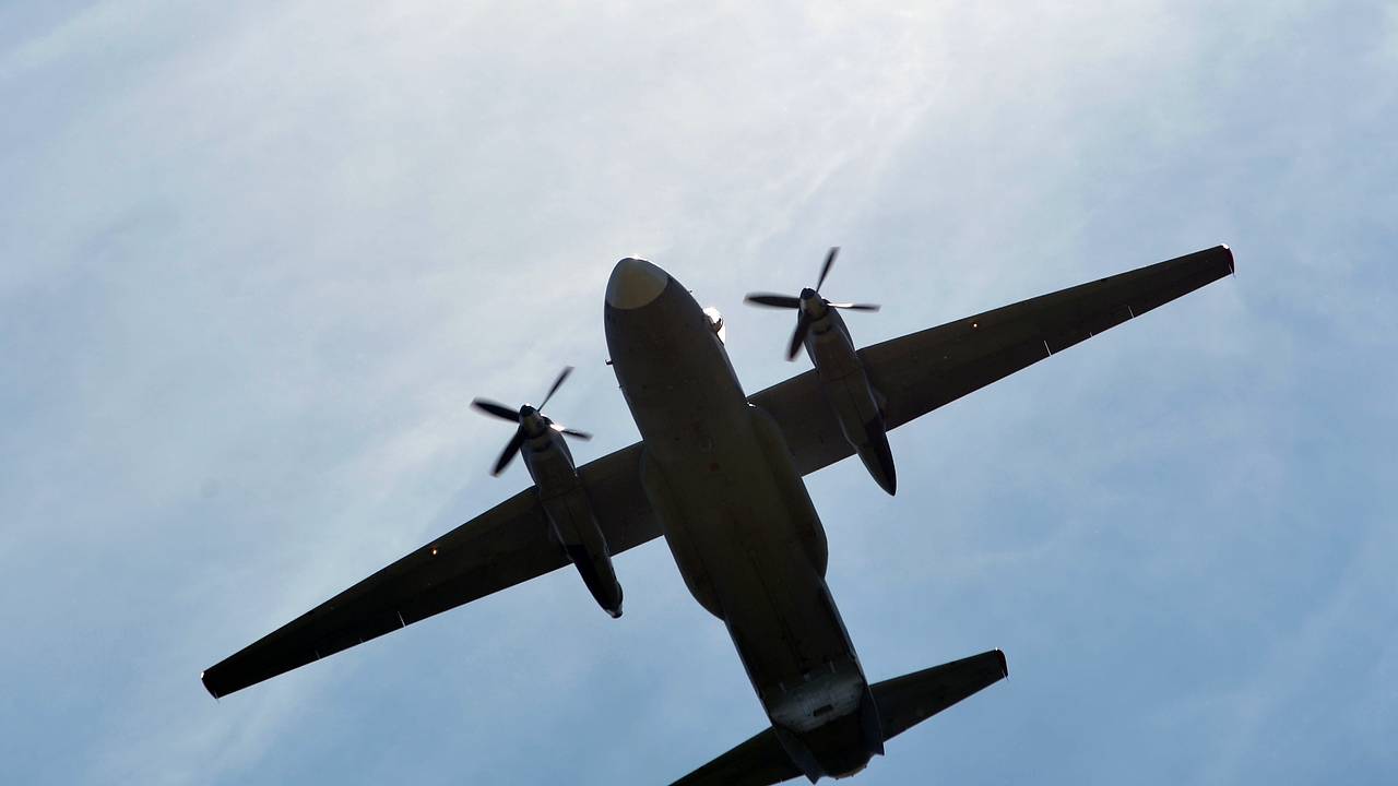 Названа еще одна версия крушения военно-транспортного самолета Ан 26 в Крыму Названа еще одна версия крушения военно-транспортного самолета Ан 26 в Крыму