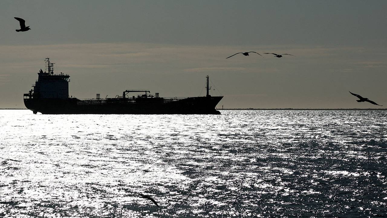 Арабские страны задумались о новых маршрутах вывоза нефти из-за войны в Иране