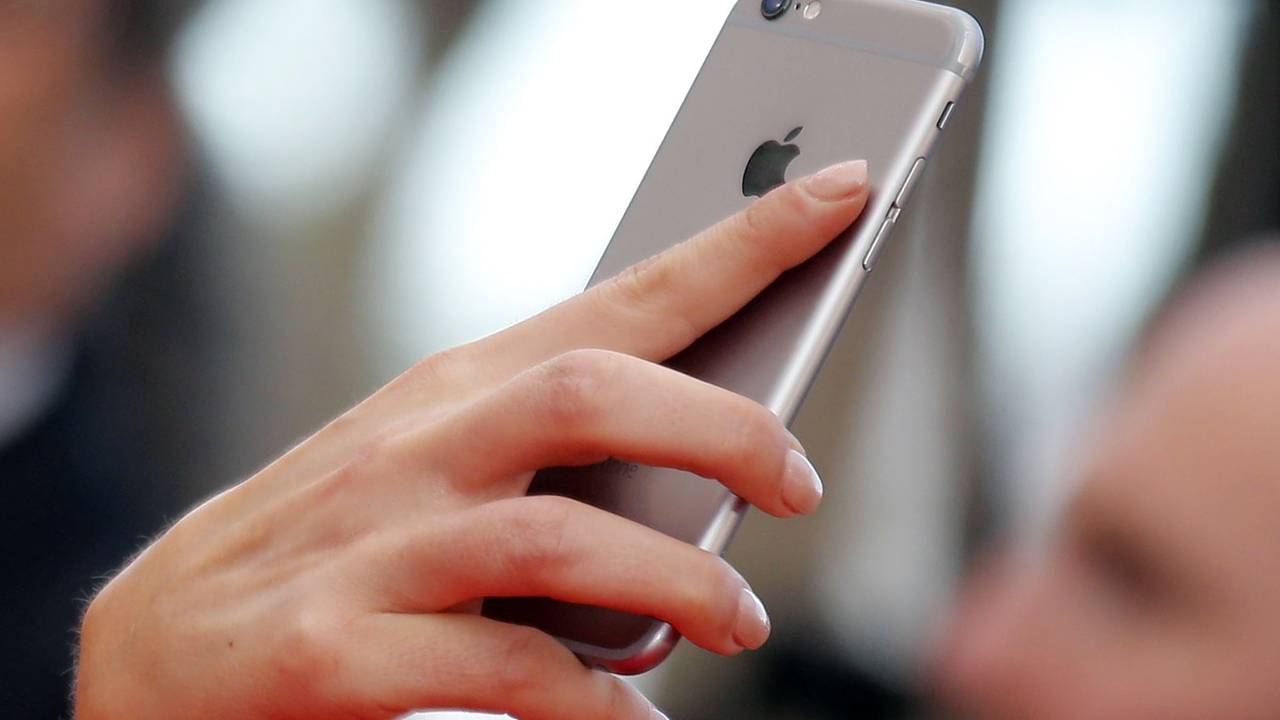 Старые iPhone срочно призвали обновить