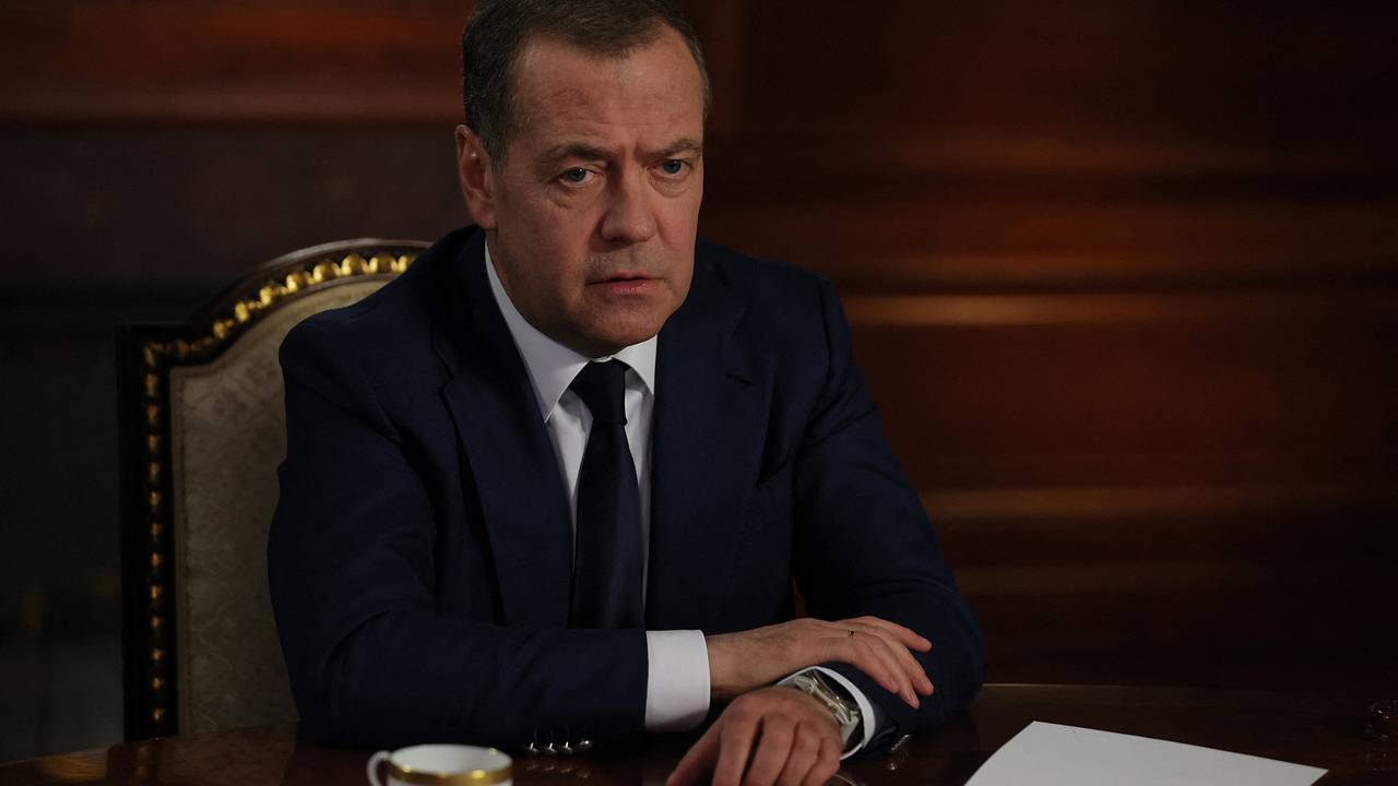 Медведев высказался об этнических анклавах в России