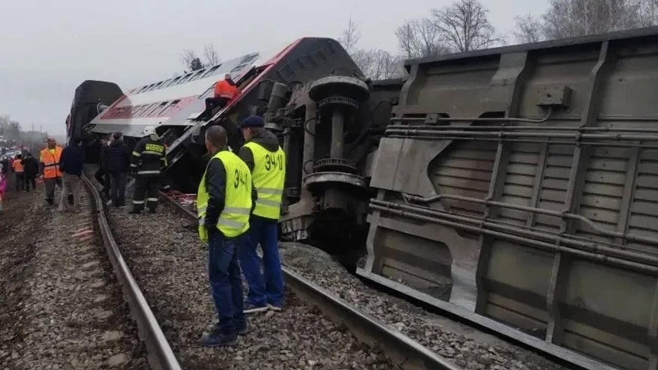 Пострадавших в Ульяновской области пассажиров доставят домой резервным составом