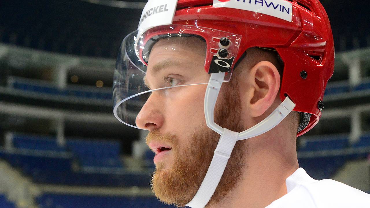 Олимпийский чемпион по хоккею погасил долги на сумму более 70 миллионов рублей