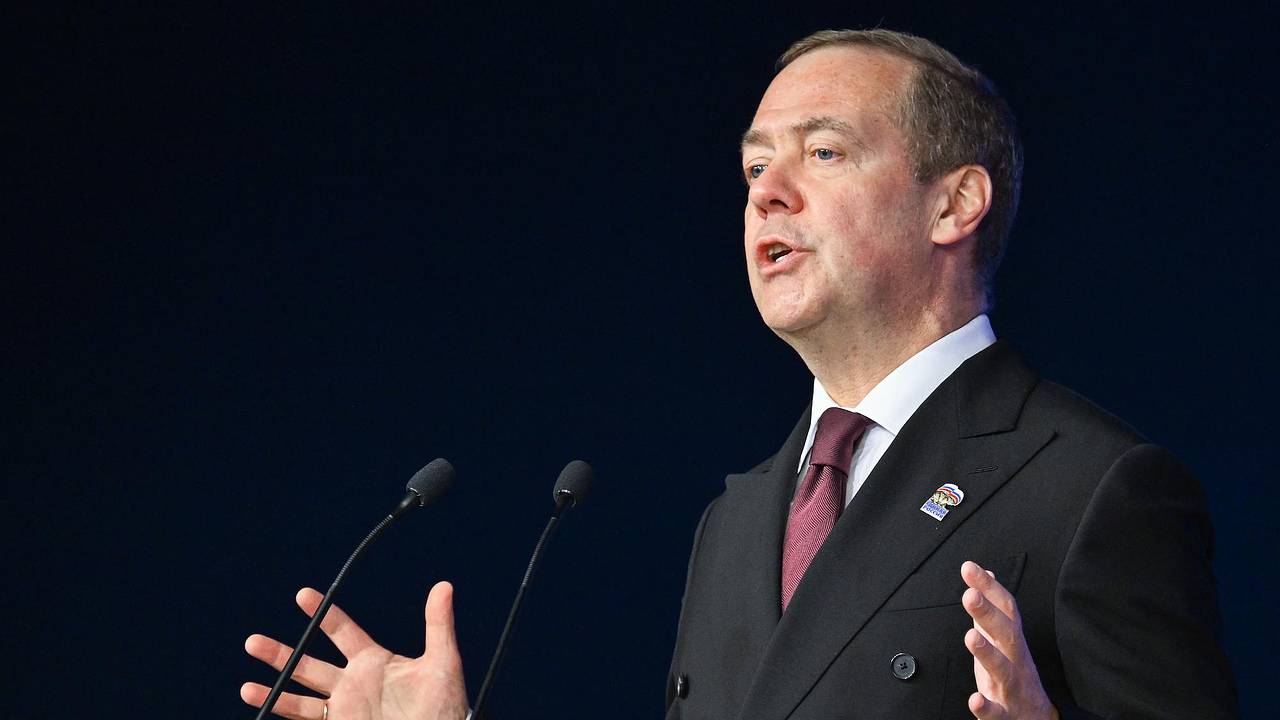 Слова Медведева об Украине назвали тревожным сигналом для Запада