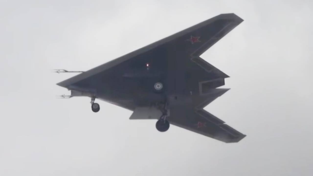 Стало известно о боевых операциях беспилотника Су-57