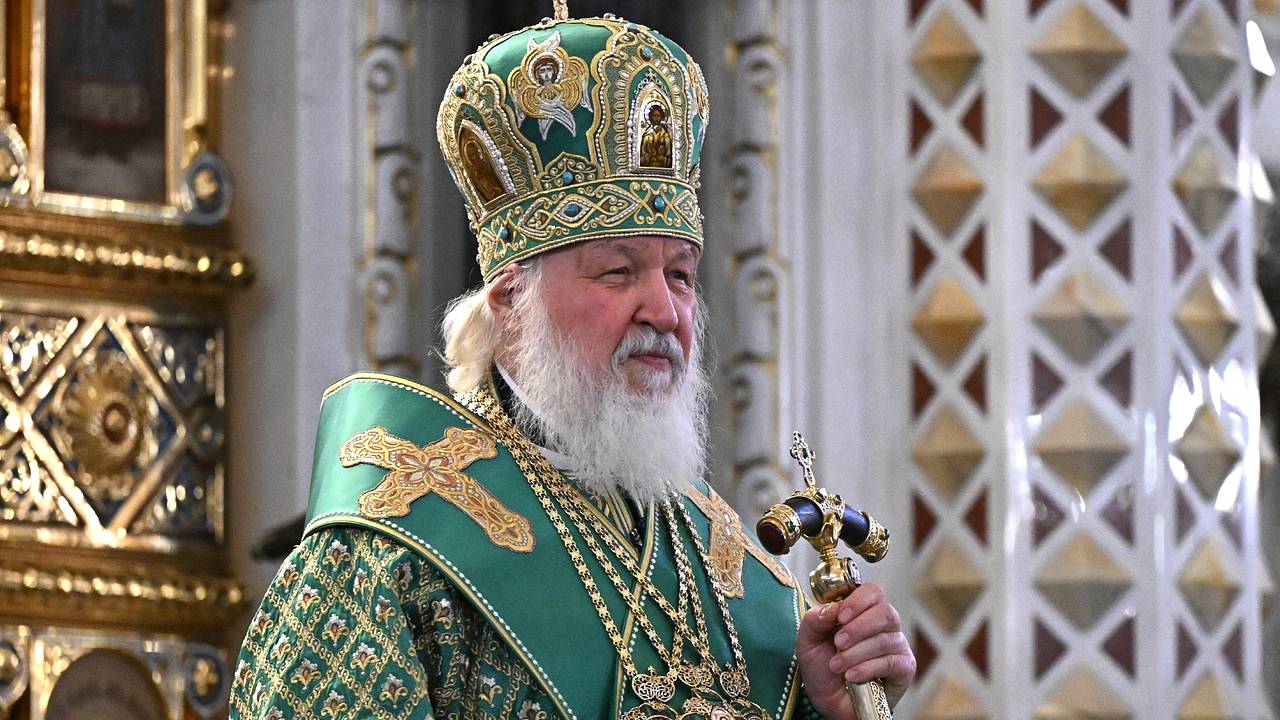 Патриарх Кирилл поблагодарил Путина за возвращение икон Русской православной церкви