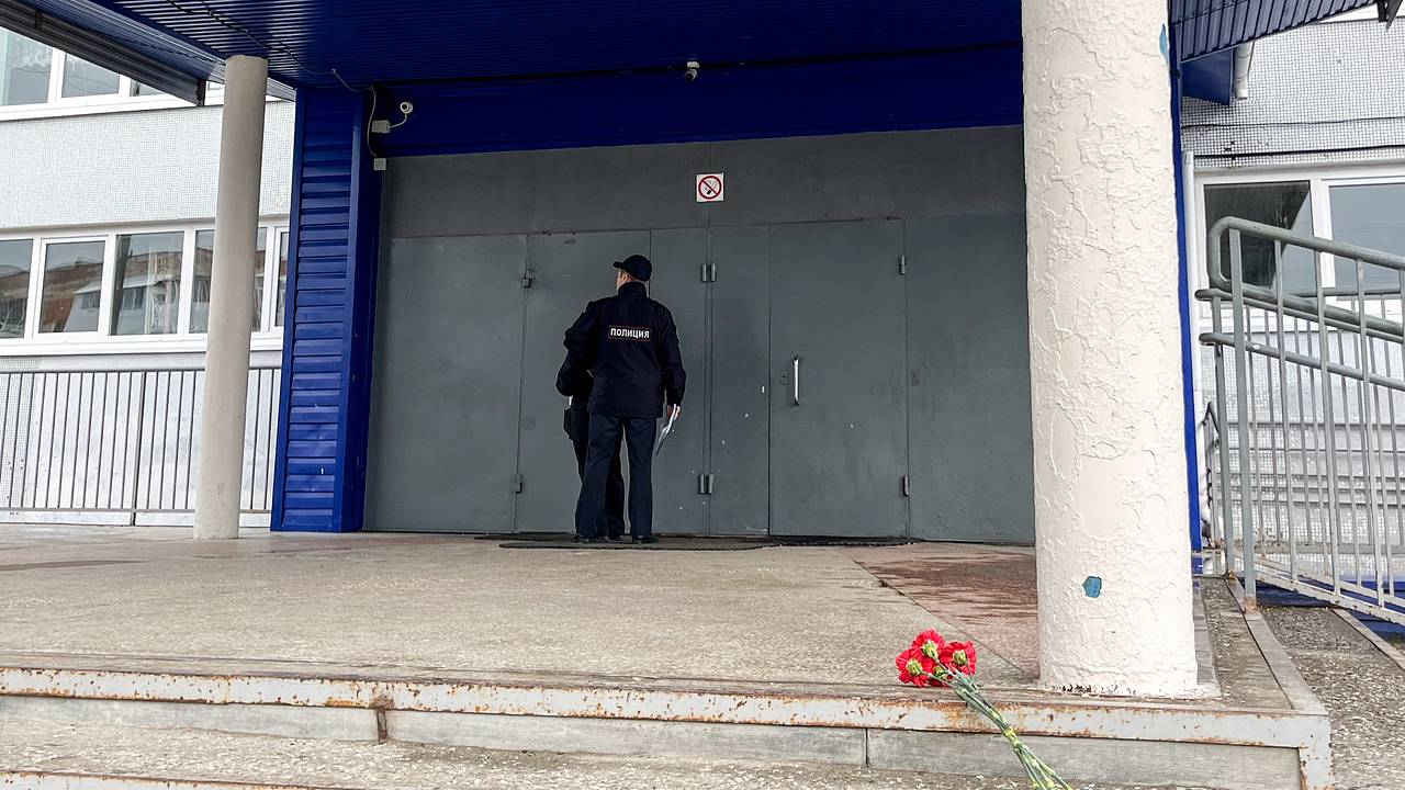 В Кремле прокомментировали нападение с ножом на учительницу в российской школе