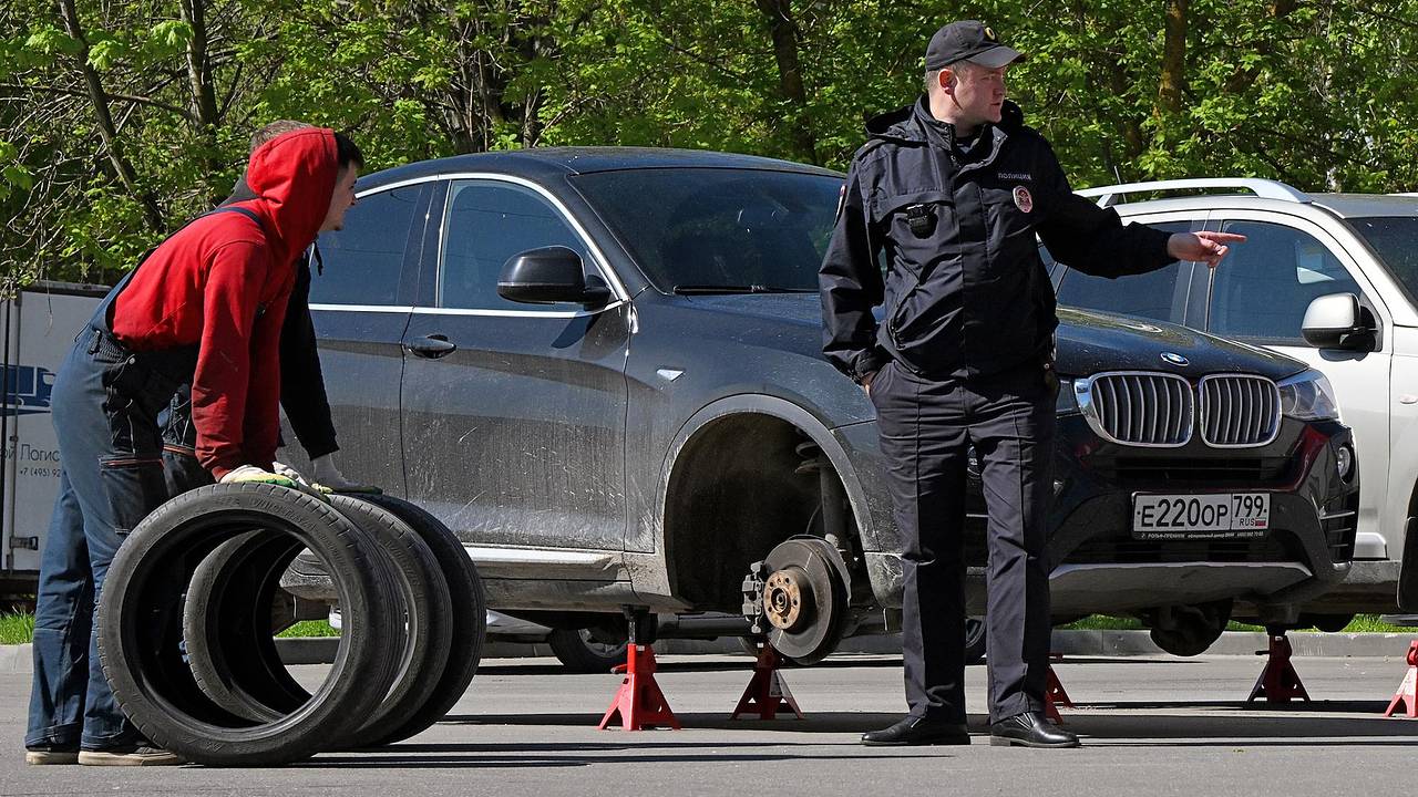 Россиян предупредили о наказании за езду на неправильных шинах
