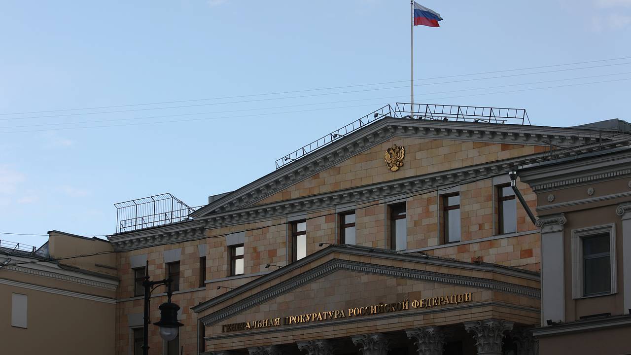 У экс-замглавы Минтранса захотели забрать 15 иномарок