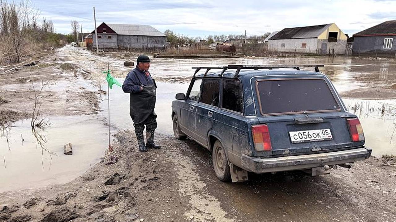 Дагестан и еще несколько регионов России предупредили об опасности