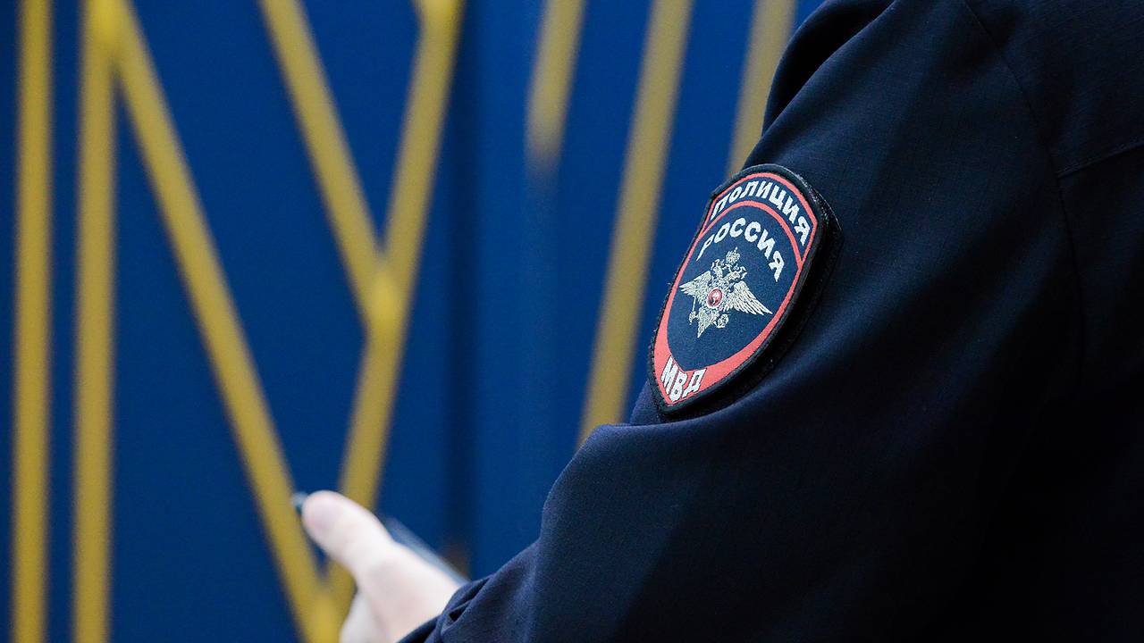 В российском городе начались поиски стрелка с оружием