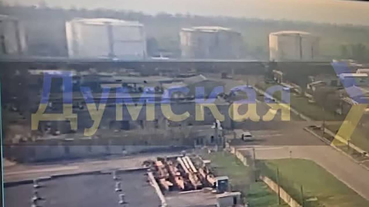 Появились кадры удара по резервуару в порту Одессы