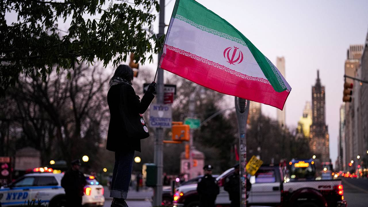США и Иран проведут первые переговоры после начала конфликта. Каковы шансы заключить долгосрочный мир?