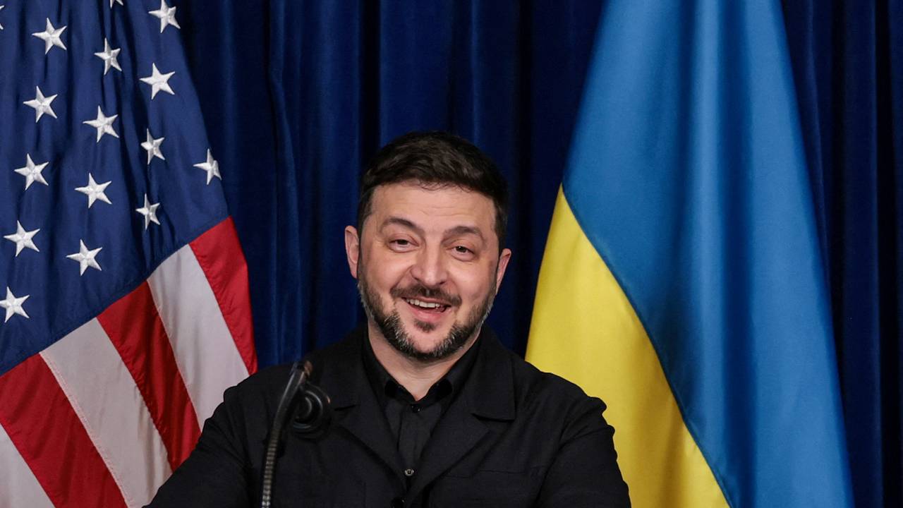 Зеленского предложили переселить Зеленского предложили переселить