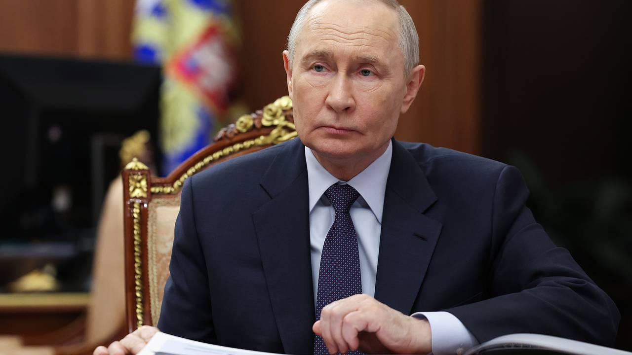 Песков отметил роль Путина в охране интересов России от пиратства
